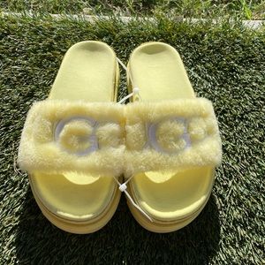 Women’s UGG Laton Slide Platform Sandals sz 6.5